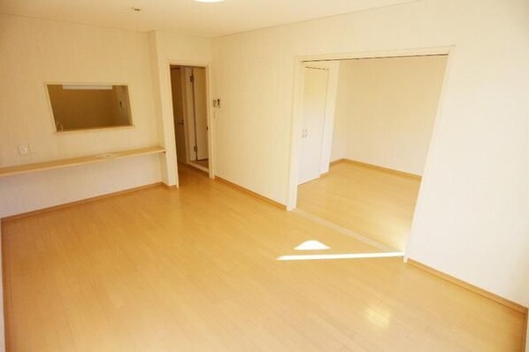 ル・プティ・ニ弦巻の物件内観写真